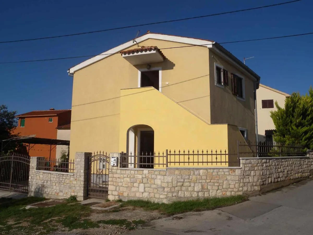 Holiday Home In Premantura/Istrien 10653
